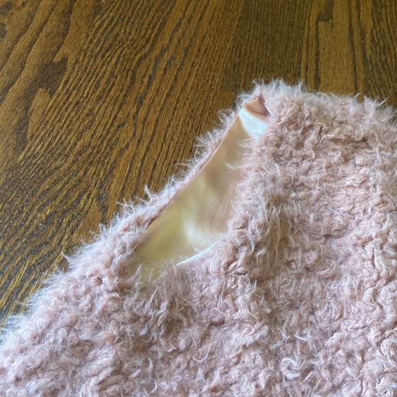 Women’s Sherpa vest! - Picture 3 of 5